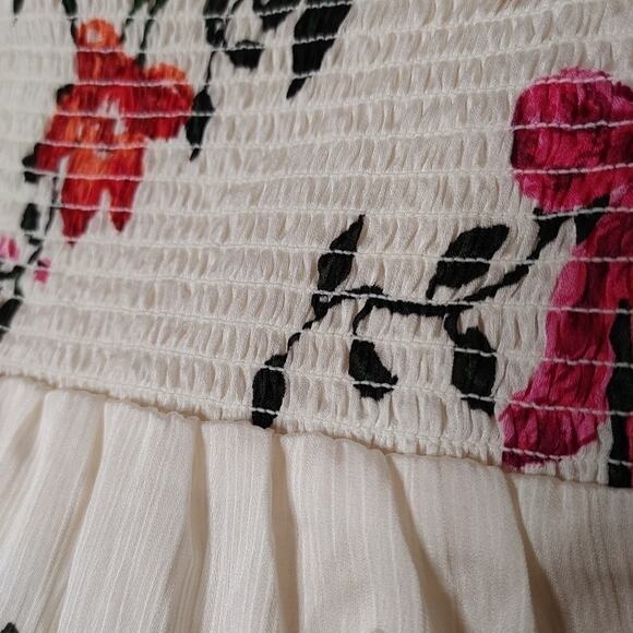 Old Navy Size Xs White Pink Red Floral Blouse Top Sheer Frill Rouched Stretchy - Picture 9 of 9